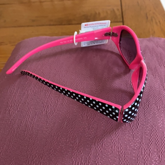 Sunglasses - Picture 2 of 3